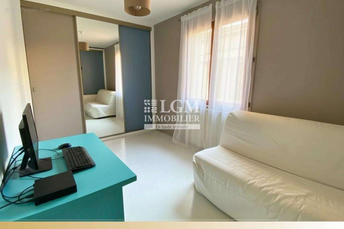 Maison à COURNONTERRAL