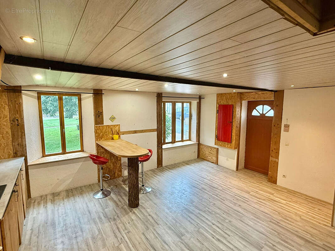 Maison à BLOT-L&#039;EGLISE