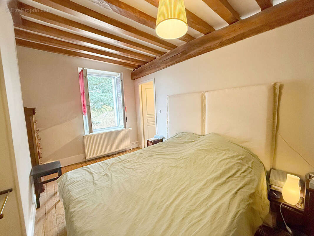 Maison à HOUDAN