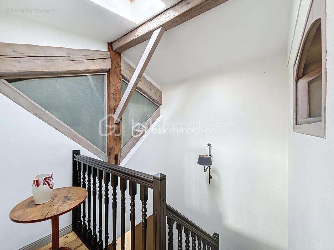 Propriété de caractère, maison 9 pièces 244 m² avec son annexe 27m² et bâtiment de 127m² - photo 13