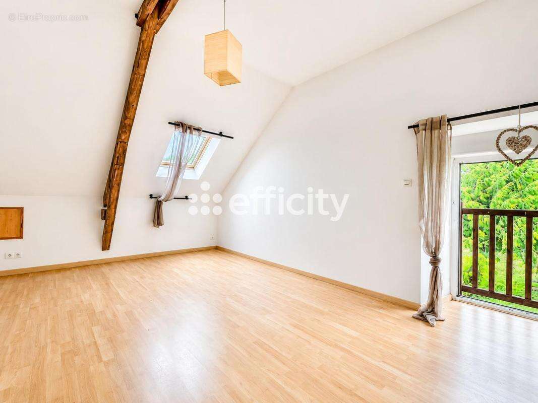 Maison 225 m² à Marcille-Robert  - photo 13