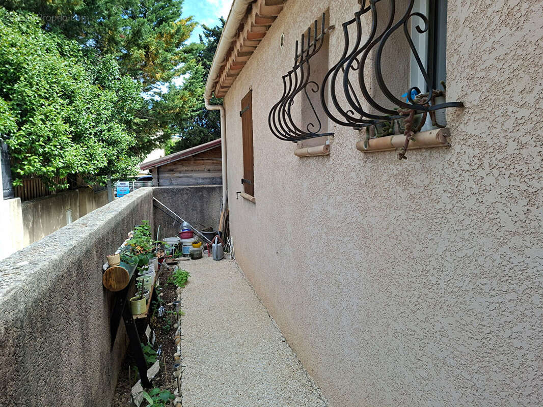 À vendre Ensemble immobilier composé de deux logements LOUÉS sur Pertuis - photo 9