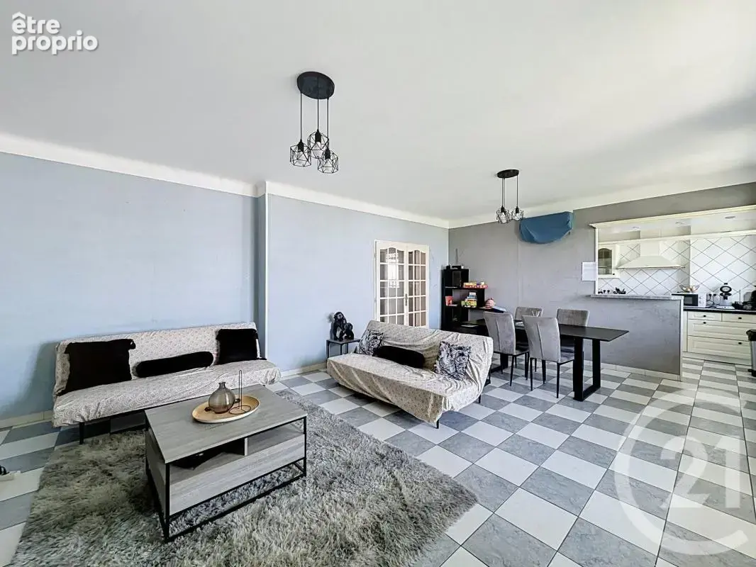 Appartement 83 m² à Lyon-8e  - photo 2