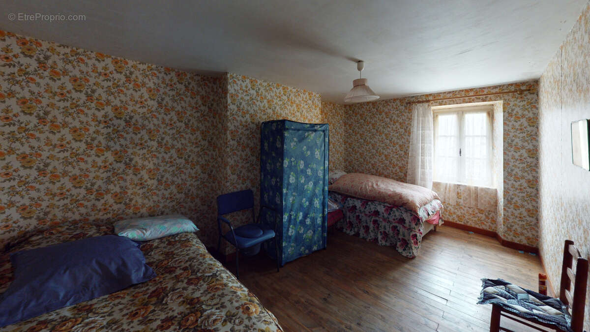 Maison à LUC-LA-PRIMAUBE