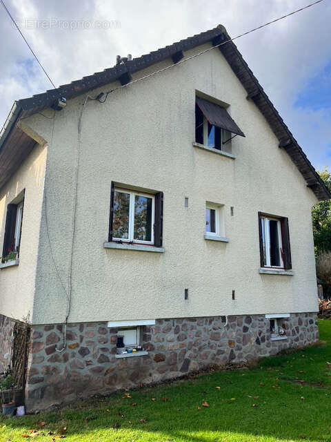 Maison à SAINT-MARTIN-DU-TILLEUL