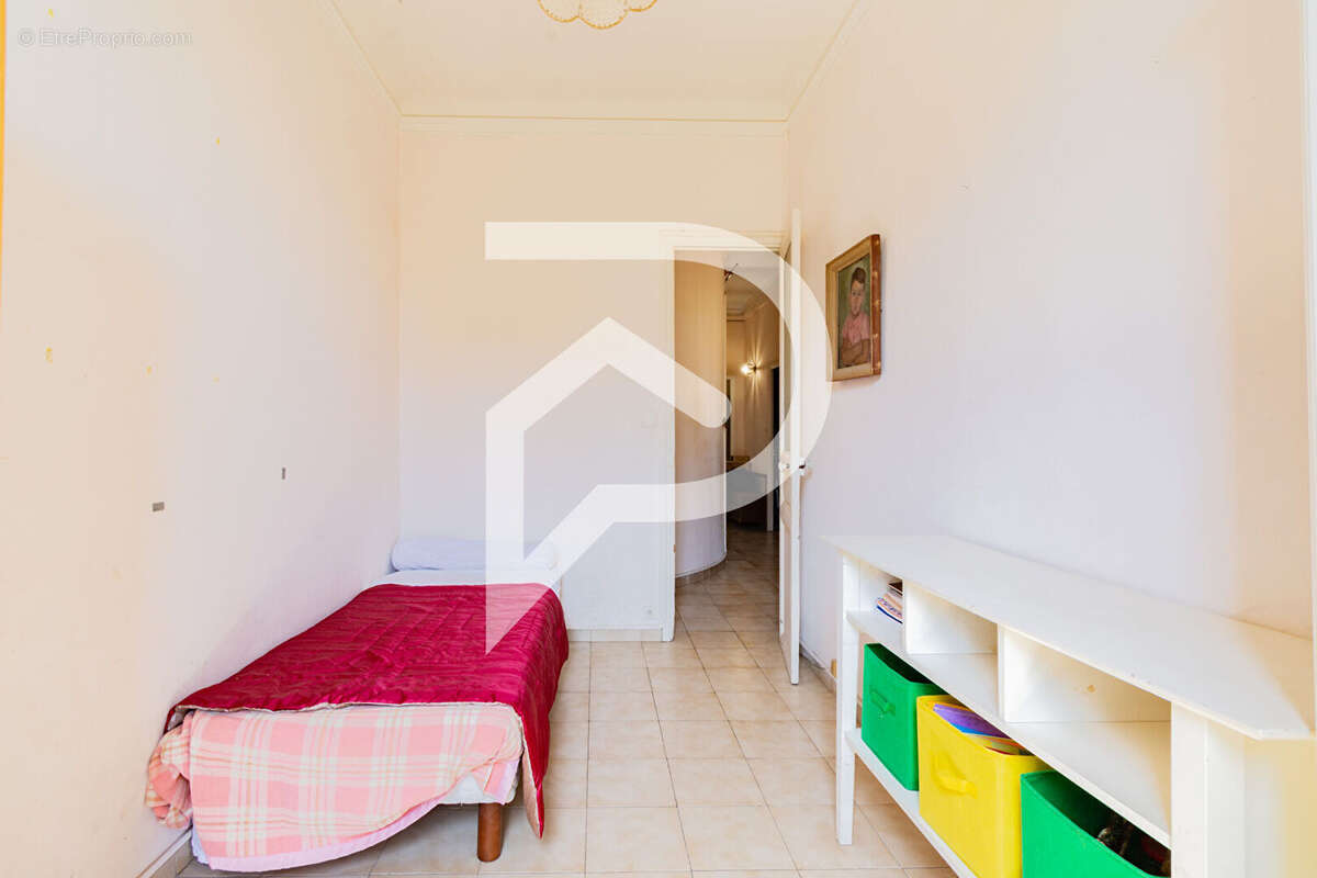 Appartement à MARSEILLE-5E