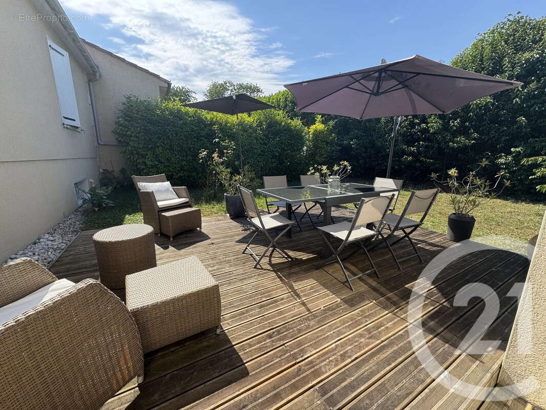 Maison 120 m² à Ruelle-Sur-Touvre  - photo 13