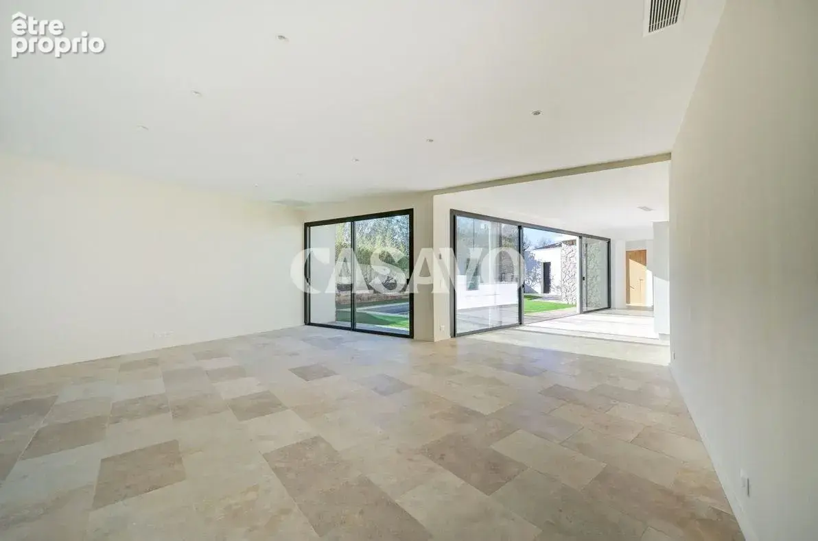 Vente Maison 5 pièces de 135m² - 13080 Aix-en-Provence - photo 4