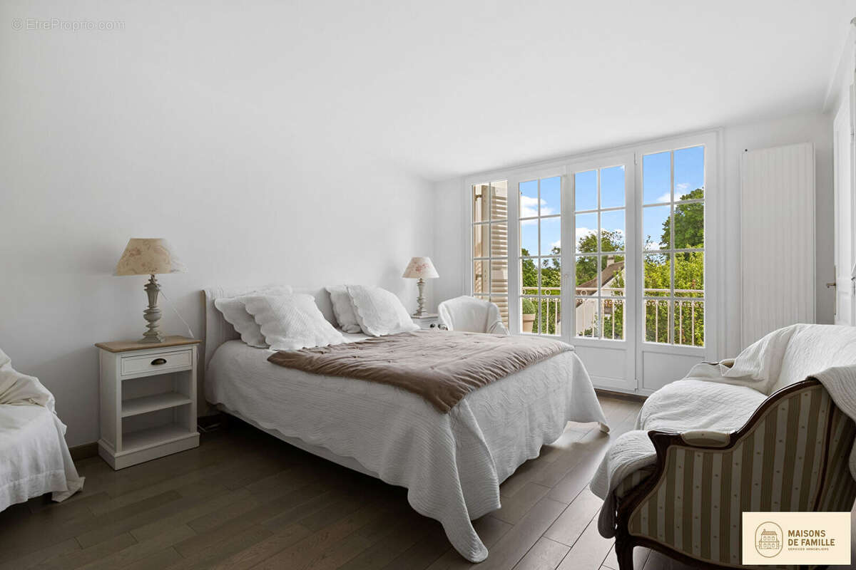 Maison à LOUVECIENNES