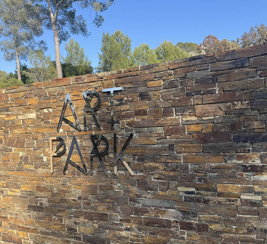Parking à SAINT-RAPHAEL