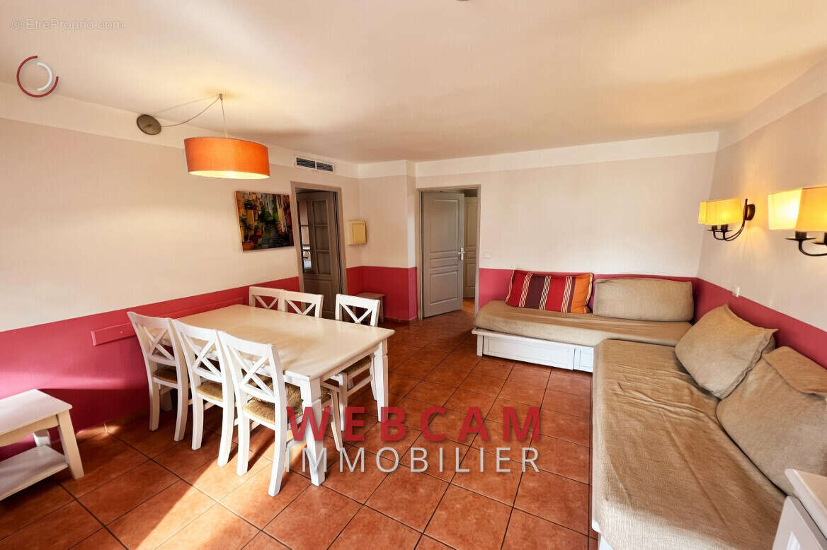 Appartement à MANDELIEU-LA-NAPOULE