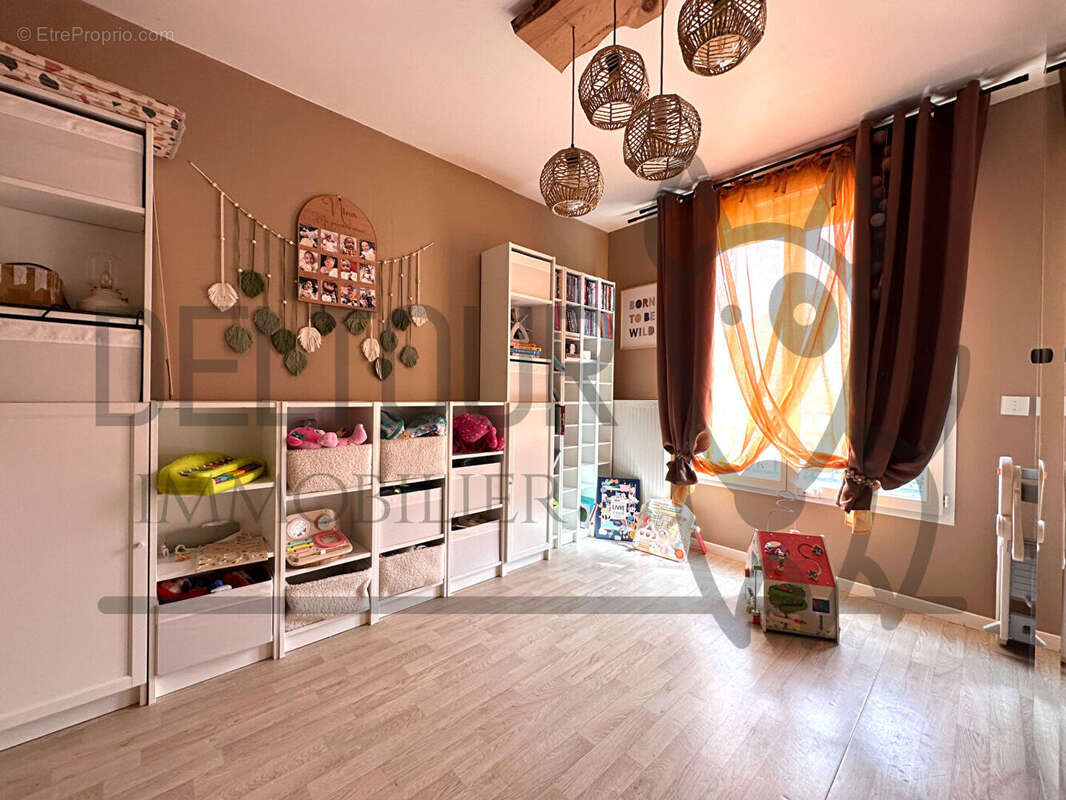 Appartement à NEUFMOUTIERS-EN-BRIE