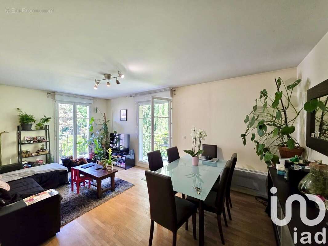 Photo 9 - Appartement à LE PLESSIS-TREVISE