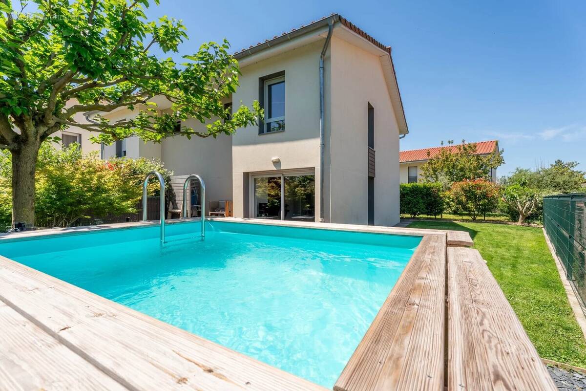 Maison à SIMANDRES