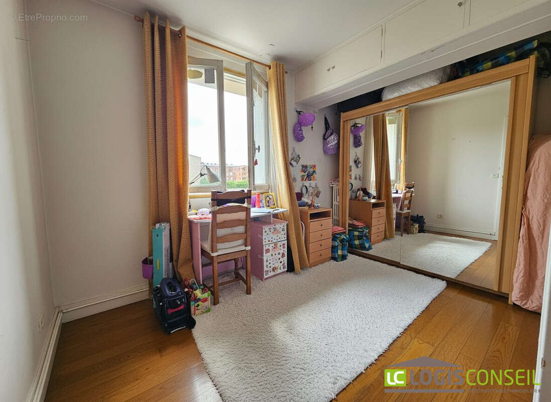 Appartement à MONTROUGE
