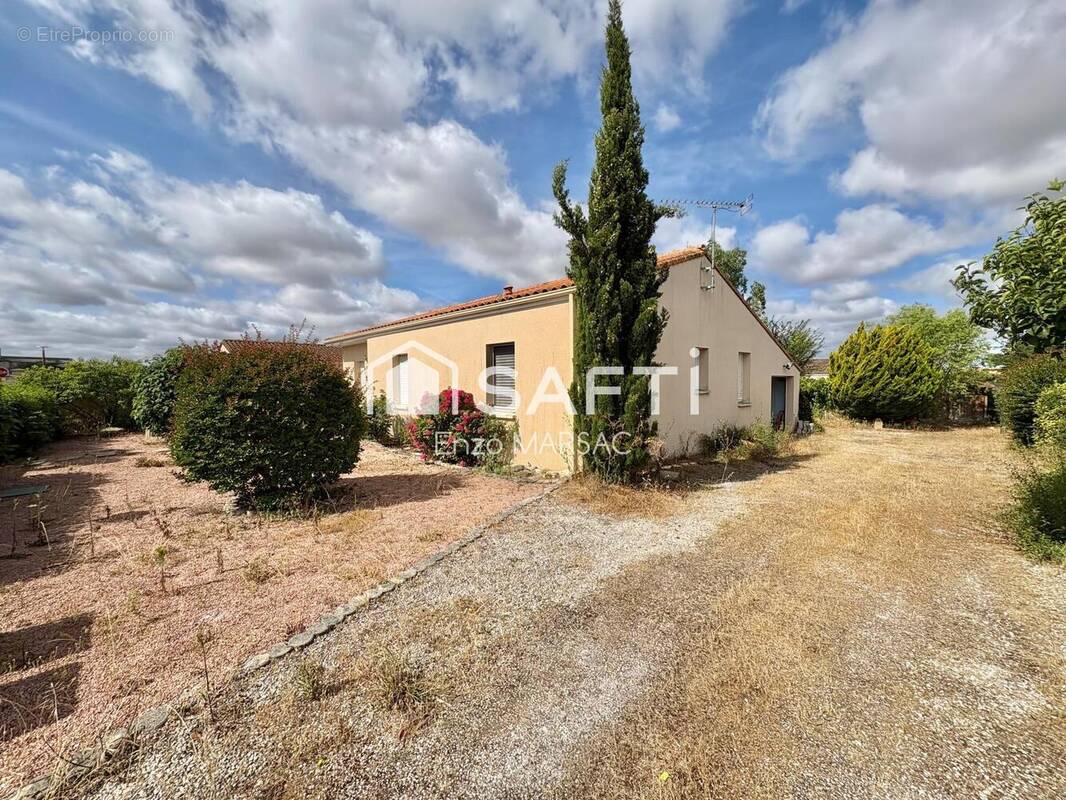 Photo 1 - Maison à LA CRECHE