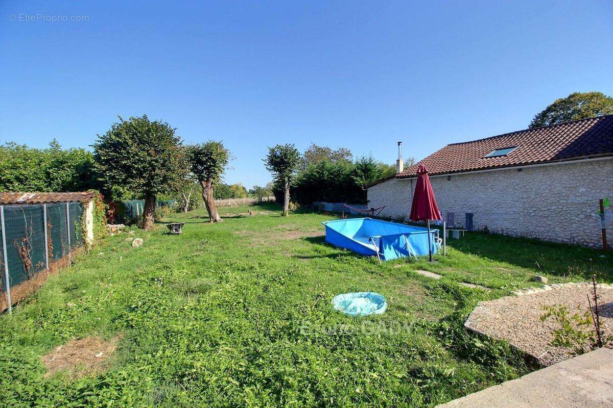 Maison à TOCANE-SAINT-APRE