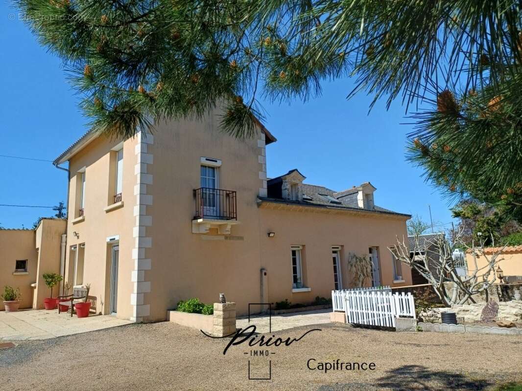 Propriété 5 chambres, dépendances, proche commerces et services - photo 3