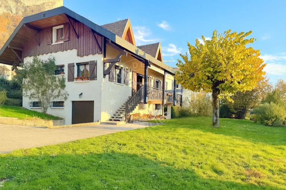 Maison à VEYRIER-DU-LAC