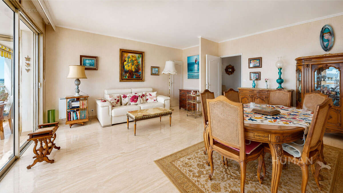 Appartement à VILLENEUVE-LOUBET