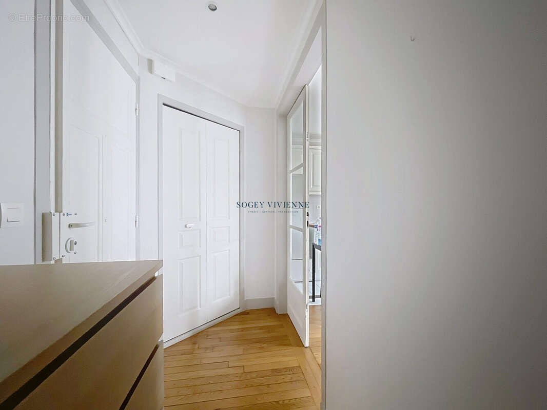 Appartement à PARIS-15E
