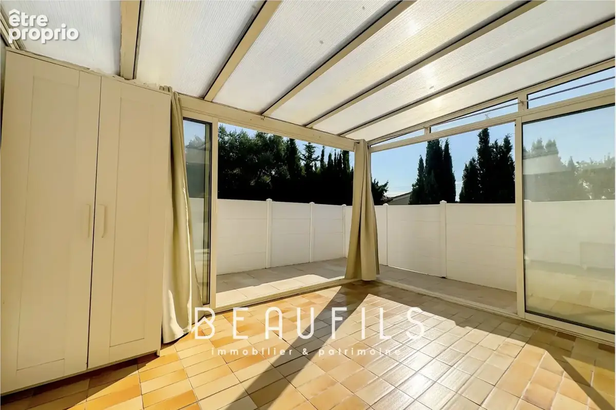 Montpellier. Studio dernier étage avec terrasse & véranda - photo 3