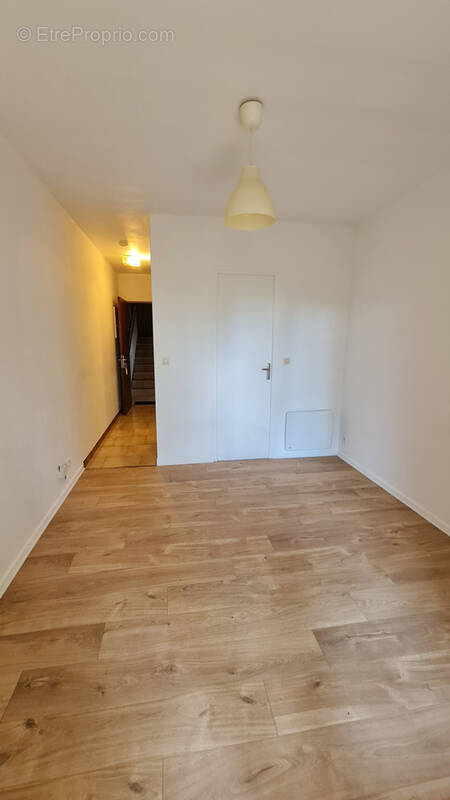 Appartement à BURES-SUR-YVETTE