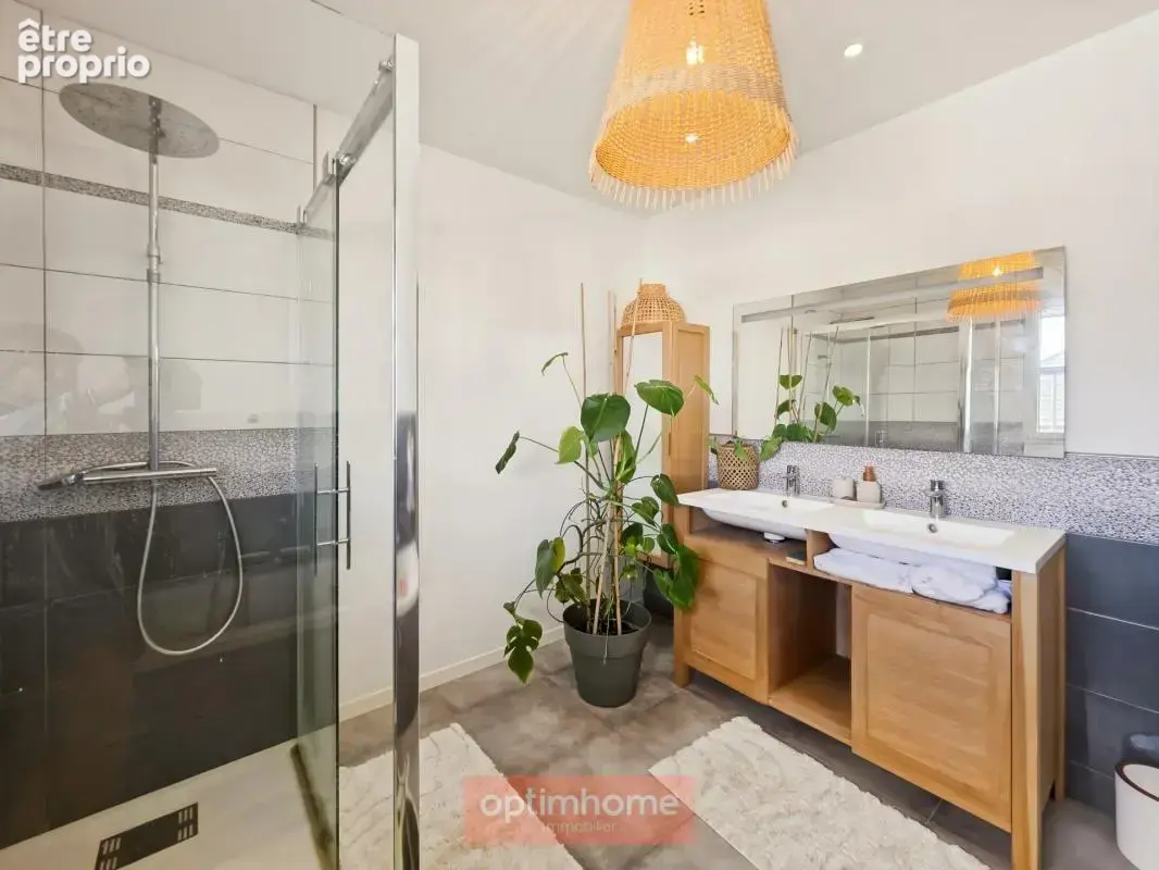 Maison contemporaine - piscine chauffée - 145 m² - expo sud - photo 7