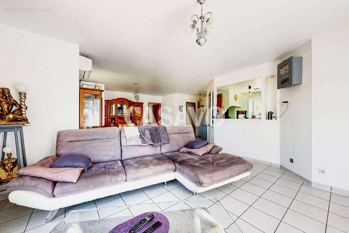 Maison à LA BALME-LES-GROTTES