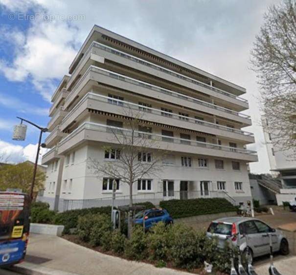   - Appartement à CUSSET