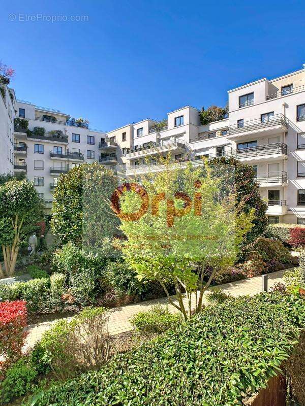 Appartement à ISSY-LES-MOULINEAUX