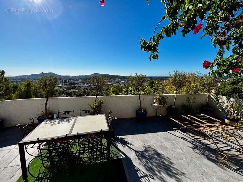 Maison à LA VALETTE-DU-VAR