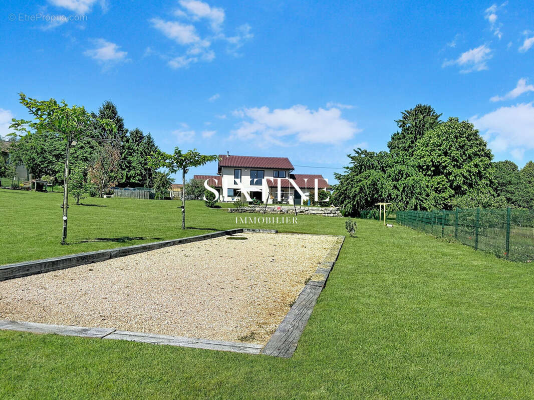 Maison à BOURGOIN-JALLIEU