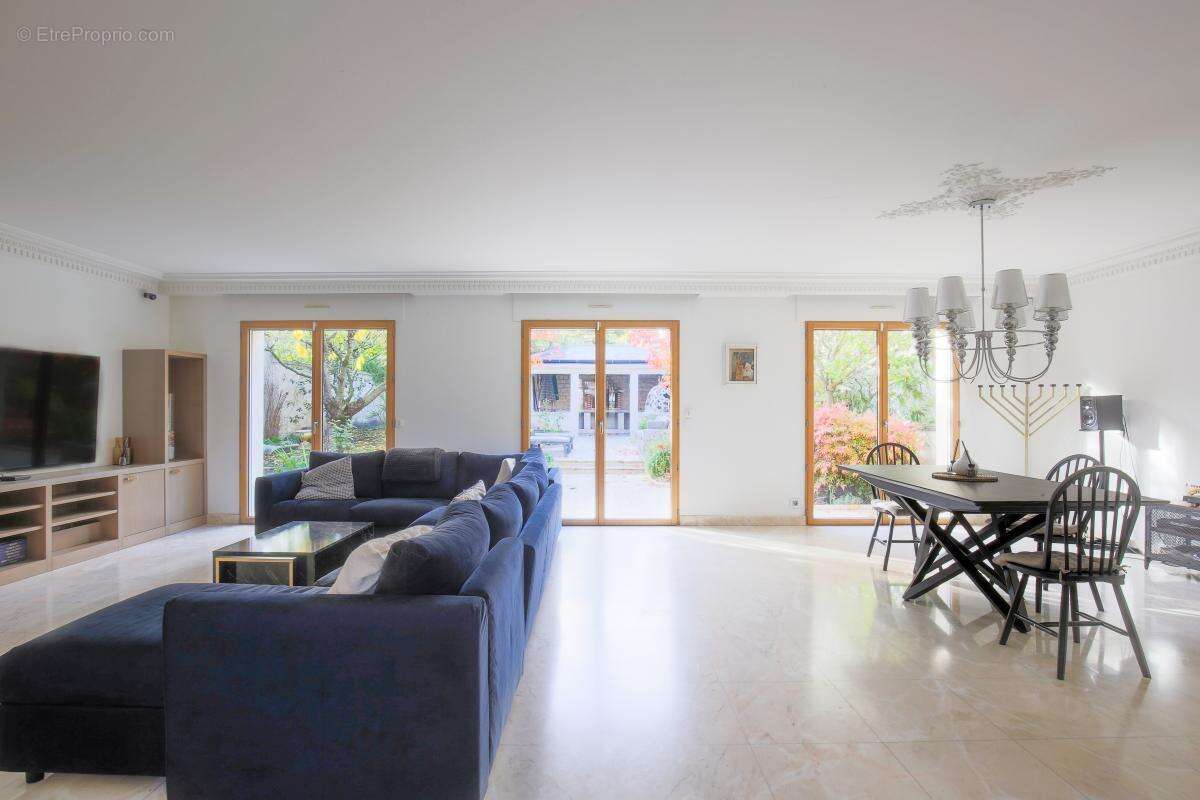 Maison à RUEIL-MALMAISON