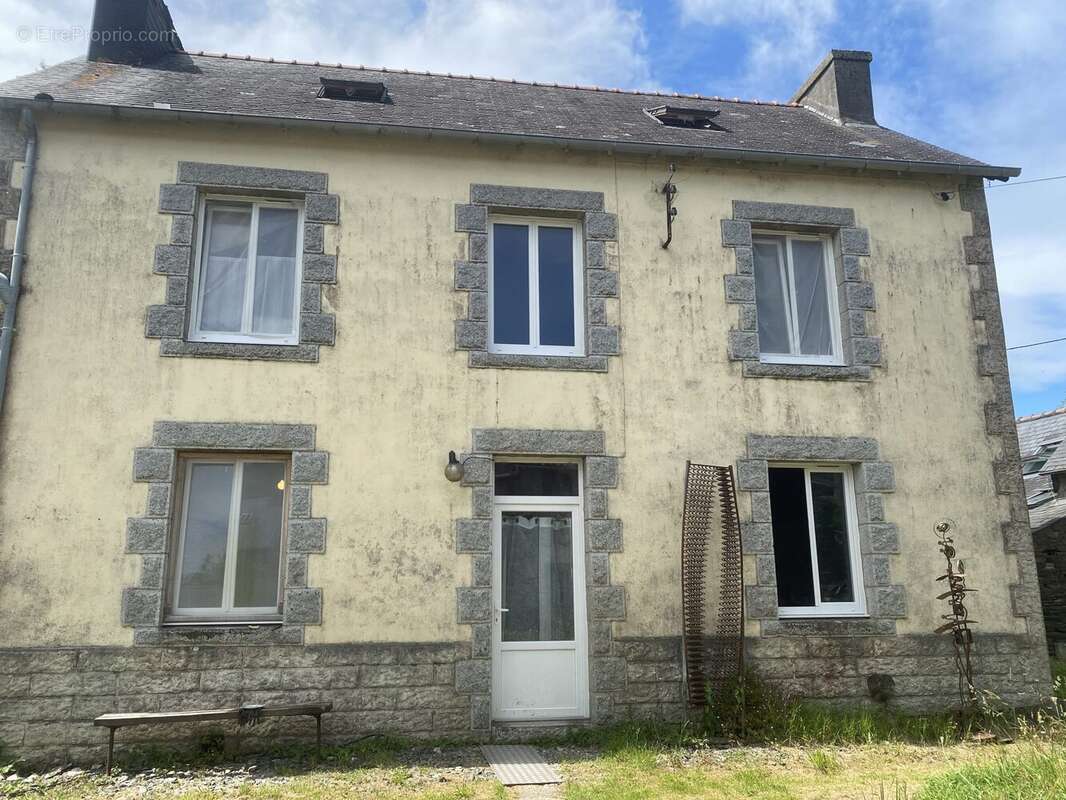 Maison 150 m² à Saint-Rivoal  - photo 2