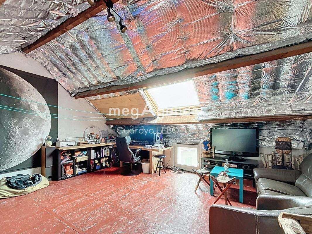 Brueil-en-Vexin – maison en pierre rénovée, jardin et 60 m² de potentiel supplémentaire - photo 8