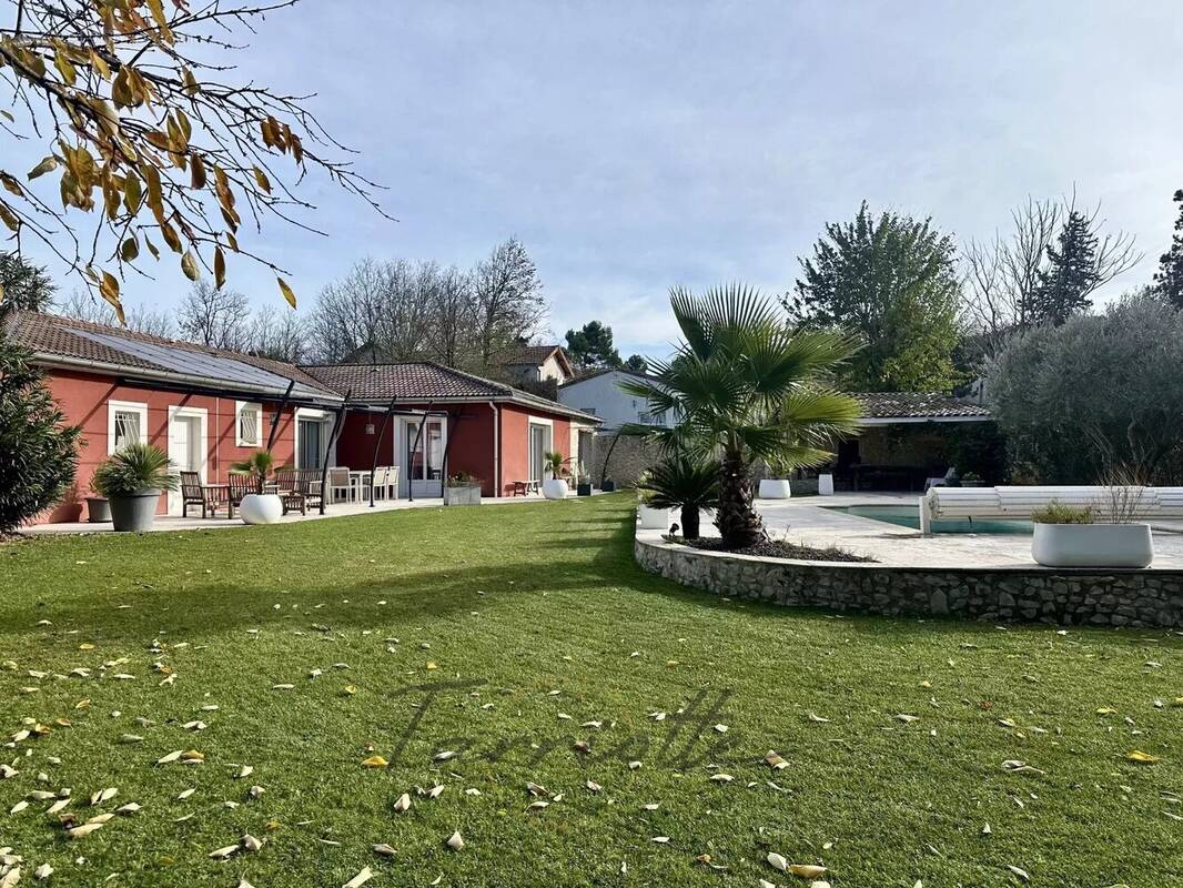 Maison à MONTELIMAR