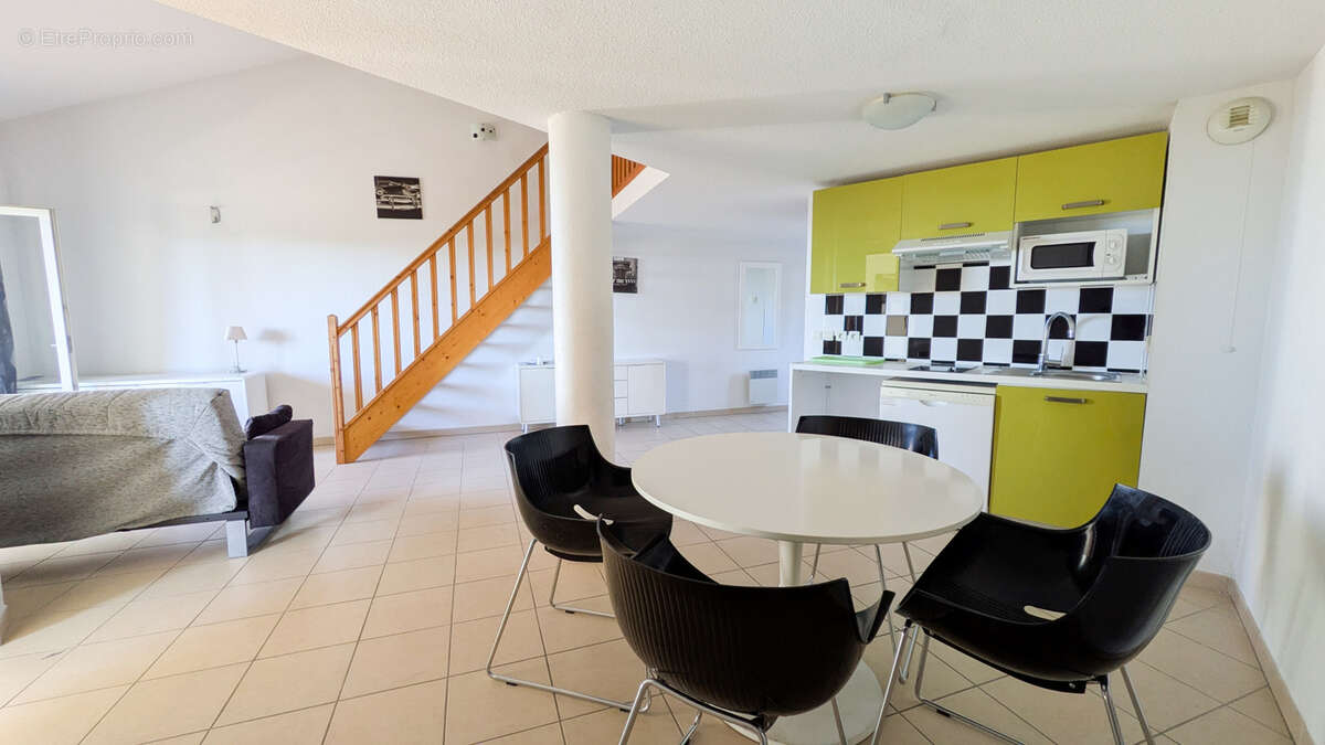 Appartement à SIGNES