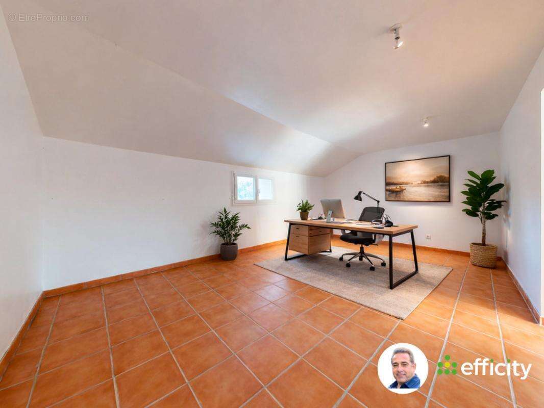 Maison 222 m² à Baneins  - photo 13