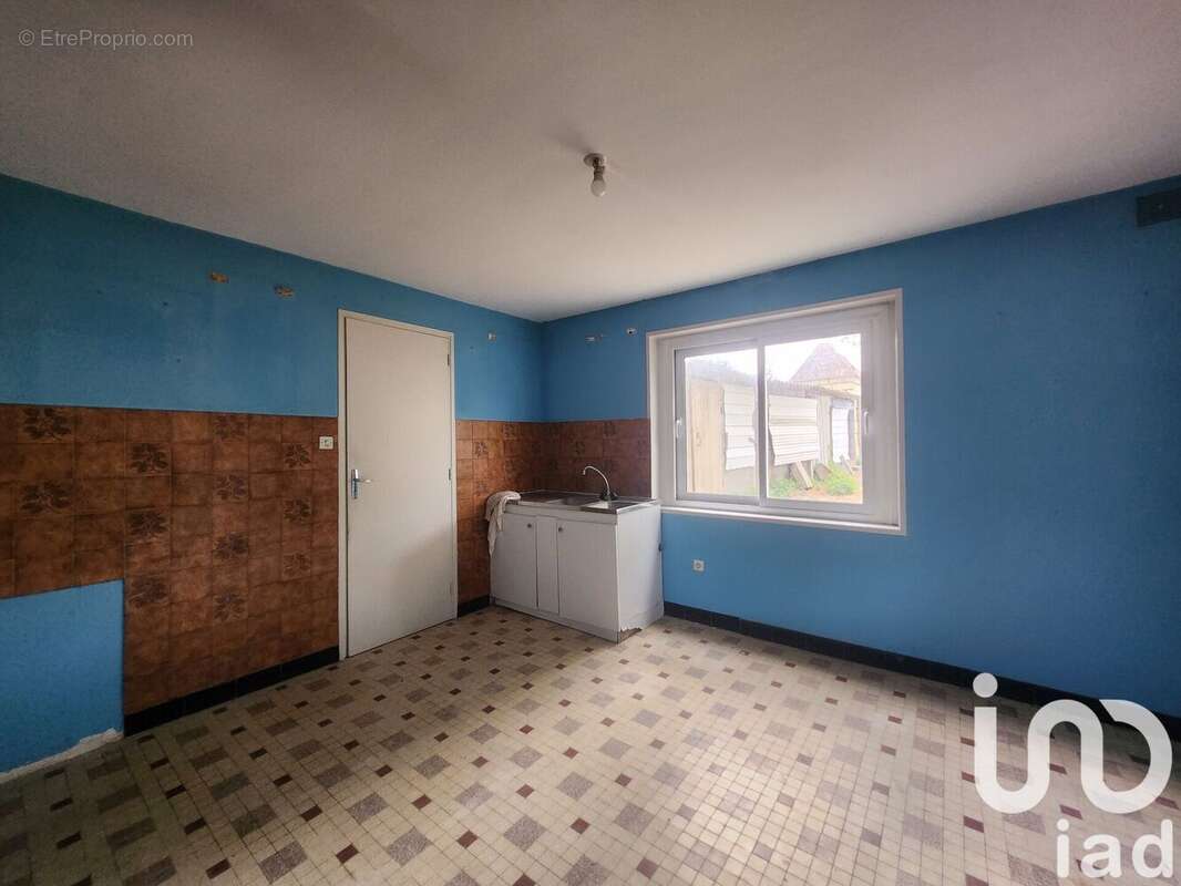 Photo 5 - Maison à LE PUY-NOTRE-DAME