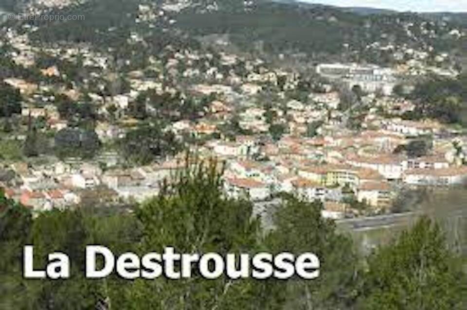 Terrain à LA DESTROUSSE