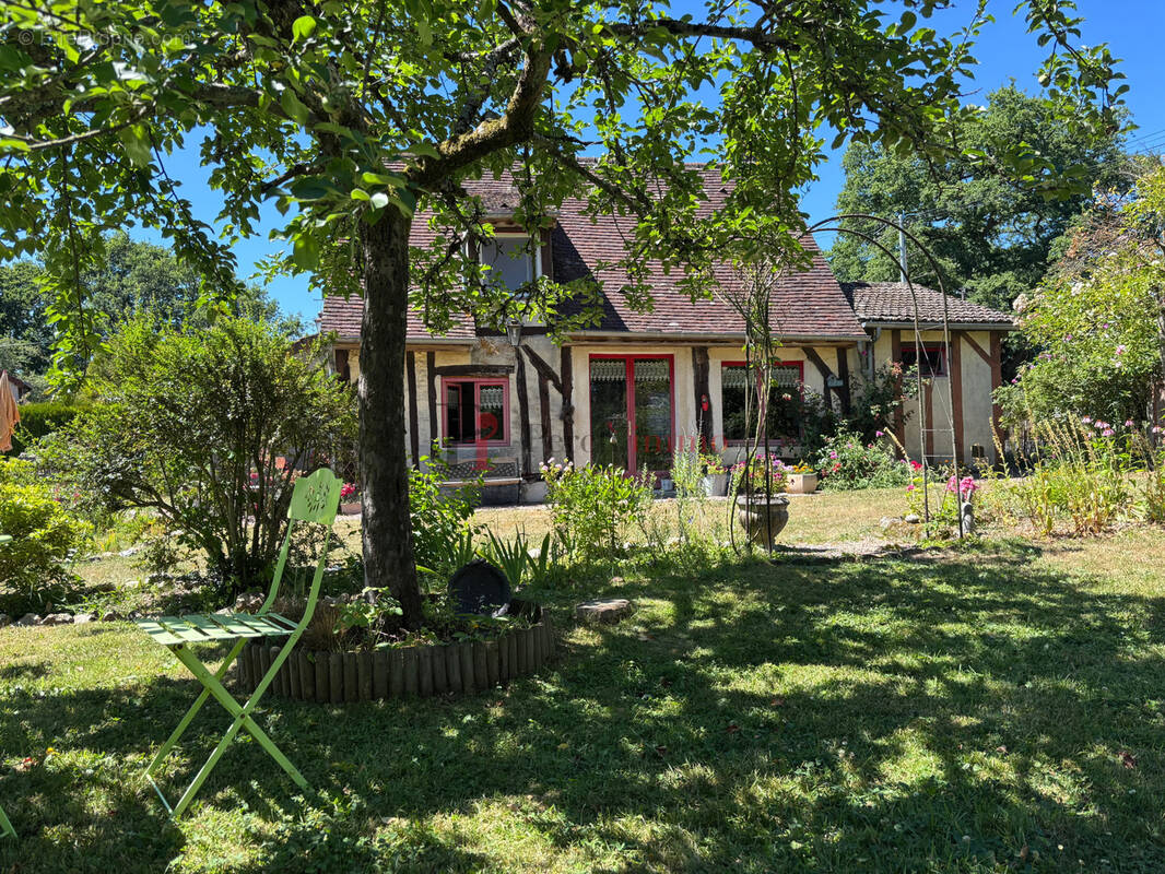 Maison à LONGNY-AU-PERCHE