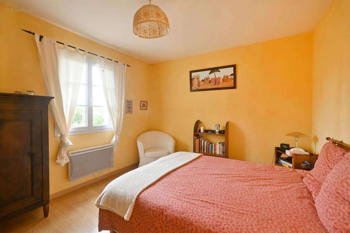 Maison à SAINT-PAUL-TROIS-CHATEAUX