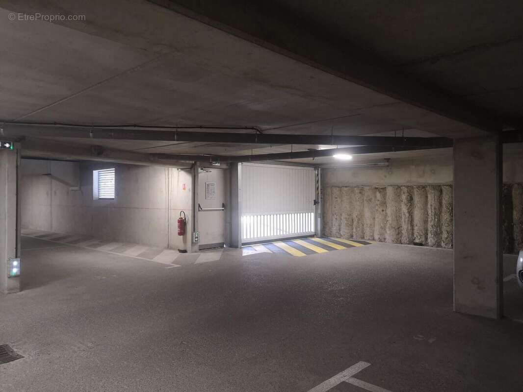 Photo 3 - Parking à TOULOUSE