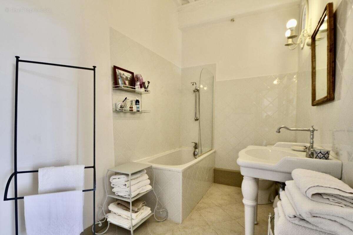 Maison à LA CLAYETTE