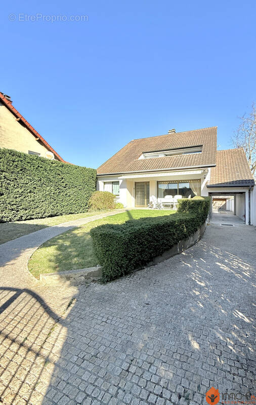 Maison à TREMBLAY-EN-FRANCE