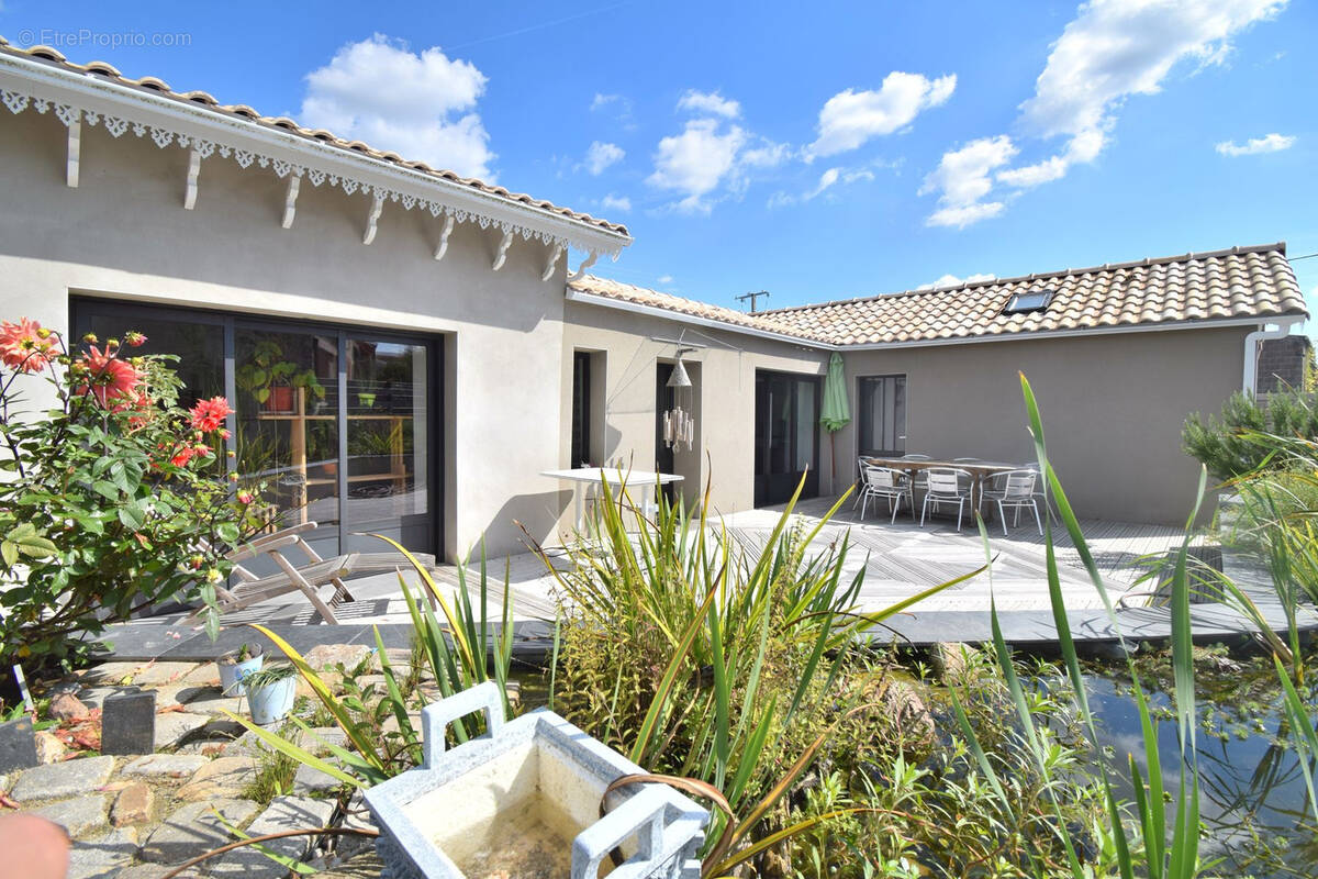 Maison à GENESTON