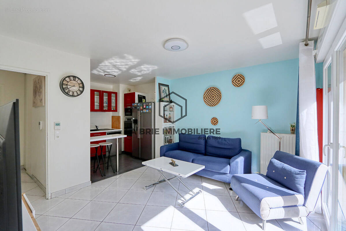 Appartement à BRIE-COMTE-ROBERT