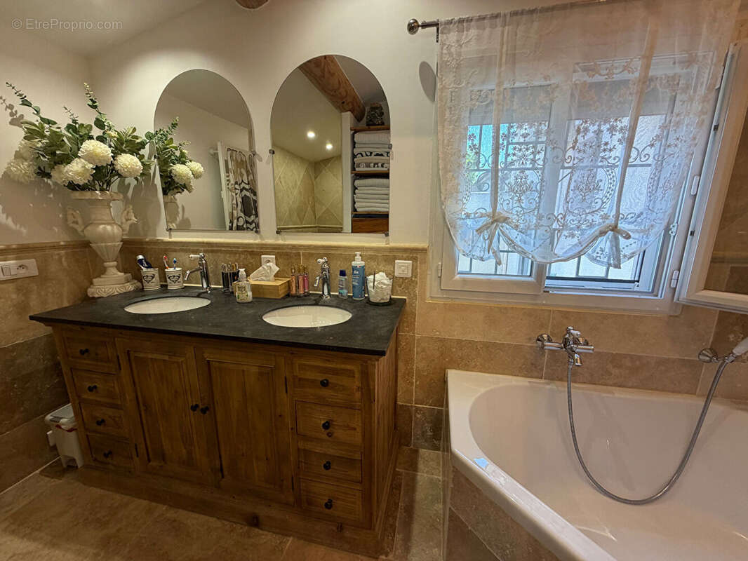 Villa althen les paluds de 107m² avec piscine sur terrain de 360m² - photo 10