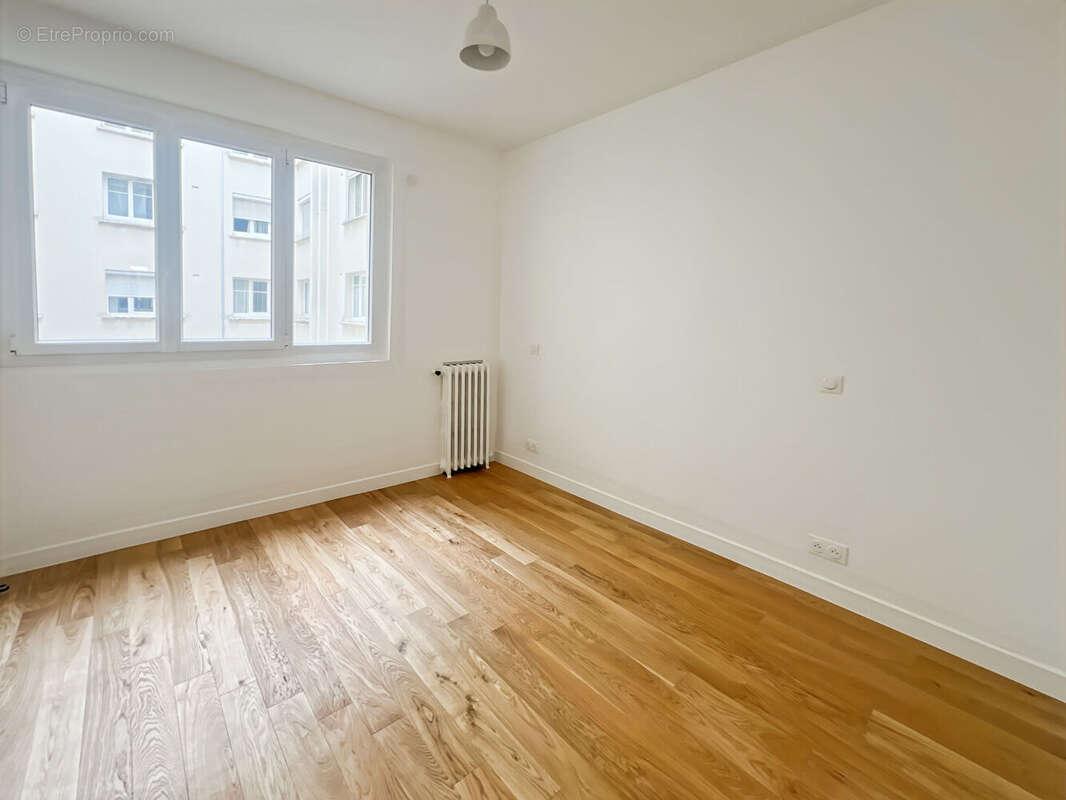 Appartement Paris 2 pièce(s) 35 m2 - photo 2